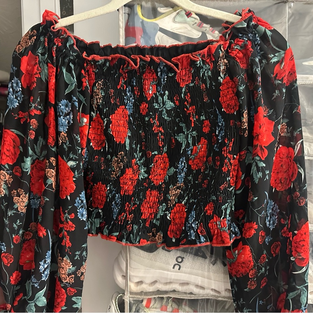Off-the-shoulder Red & Black Rose Crop Top
